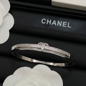 Women's Brand Design Bangle 